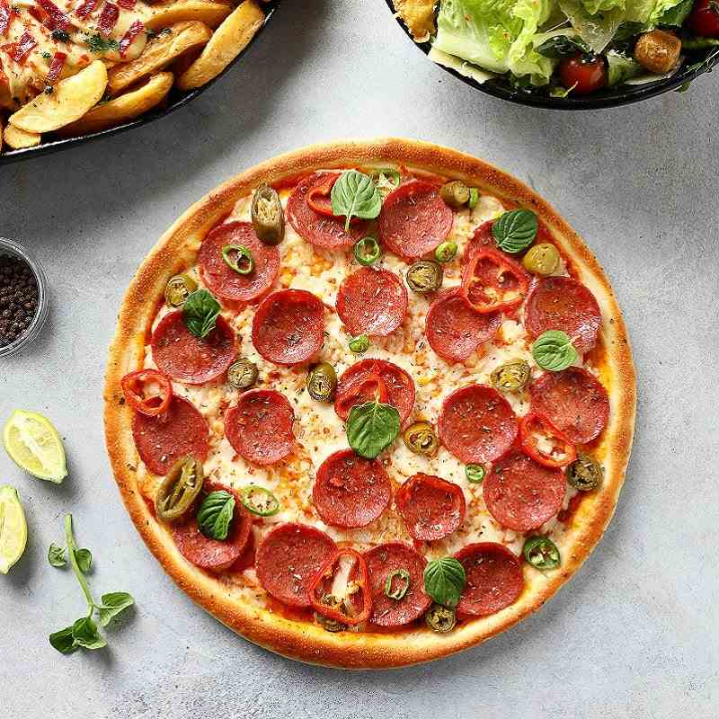 پیتزا  پپرونی 